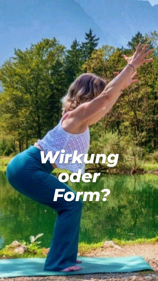 ✨ Was zählt im Yoga?
Im Yoga – und besonders in der Yogatherapie – steht nicht die äußere Haltung im Mittelpunkt. Sondern das, was sie bewirkt.

Jede Asana hat eine spezifische Wirkung:
auf den Körper, das Nervensystem, das Energiesystem, das Herz.
Wenn wir lernen, die Form an den Menschen anzupassen – und nicht umgekehrt –, entsteht Raum.
Für Heilung. Für Aufrichtung. Für innere Freiheit.

Wie empfindest Du das in Deiner Yogapraxis, in Deinem Unterricht? Teile es gerne mit uns in den Kommentaren.
Sehnst Du Dich danach Dein Yoga zu vertiefen, noch mehr zu verkörpern und andere fundiert auf ihrem Weg zu begleiten? 
In der Ayur Yogatherapie Ausbildung lernst Du, wie Du Yoga gezielt und therapeutisch einsetzen kannst – individuell, anatomisch fundiert, energetisch wirksam.
Und im Ayur Yoga Kurs ab 45 findest Du einen geschützten Raum für Praxis, die nährt, stärkt und anpasst – an Deinen Körper, Dein Leben, Deinen Rhythmus.

🤍 Mehr Infos: @ayur.yogatherapie.de oder über den Link in der Bio.

#ayuryogatherapie #yogatherapieausbildung #wirkungvorform #achtsamyoga #anatomischrichtig #yogaab45 #heilsamebewegung #yogamitwirkung #energiefließenlassen #yogatherapie